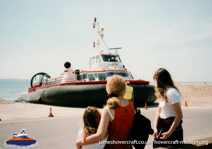 AP1-88 hovercraft promotional day by BHC -  (credit: The <a href='http://www.hovercraft-museum.org/' target='_blank'>Hovercraft Museum Trust</a>).